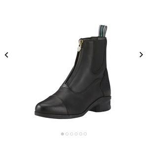 Ariat women’s size 8 riding boot